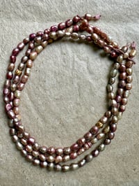 Image 4 of Collier perles roses 