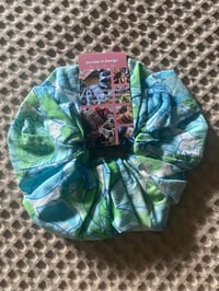Image 3 of Deluxe XL Scrunchies Blue Green 