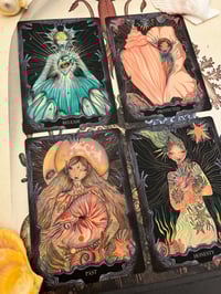 Image 6 of The mermaid’s purse oracle deck 