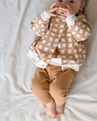 Image 11 of GILET OSCAR carreaux, caramel | Coton biologique