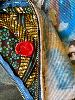 Image of blue bird pouch