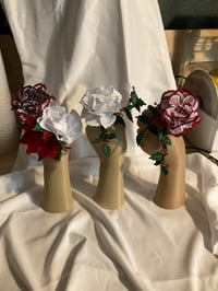 Image 1 of Handy flowers