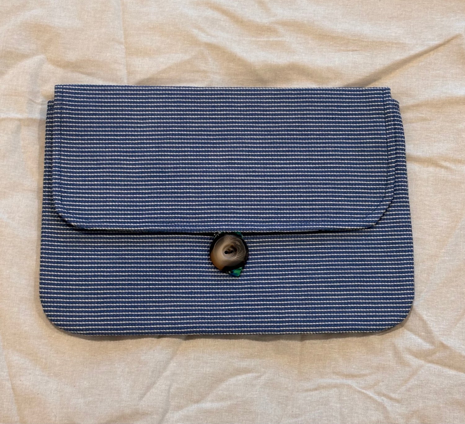 Image of Oh So Hollywood Clutch in Blue Skies