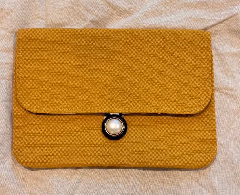 Image of Oh So Hollywood Clutch in Coco Gold