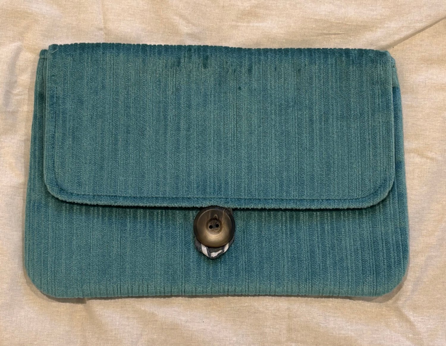 Image of Oh So Hollywood Clutch in Lazy Boy