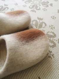 Image 4 of WHITE COWHIDE felted wool slip-ons