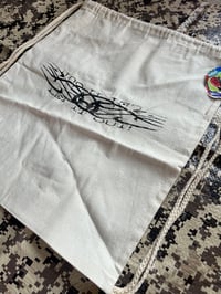 Image 2 of LET IT OUT [DRAWSTRING BAG] canvas 