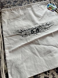 Image 3 of LET IT OUT [DRAWSTRING BAG] canvas 