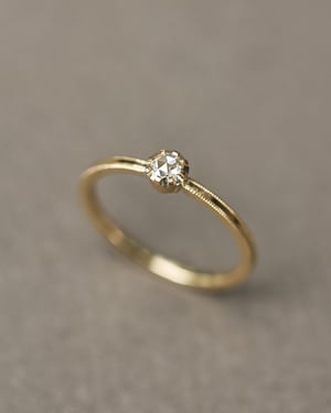 Image of 18ct yellow gold 3.0mm white rose-cut diamond ring (LON159)