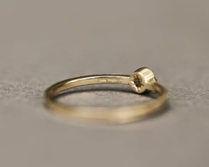 Image of 18ct yellow gold 3.0mm white rose-cut diamond ring (LON159)