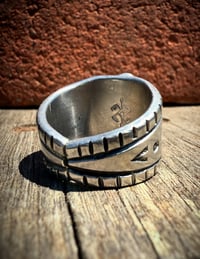 Image 4 of WL&A Handmade Old Style Arrowhead Red Sponge Coral Ingot Cigar Band Ring - Size 9.5