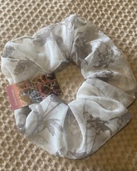 Image 2 of XXL Super Deluxe Scrunchies Neutral
