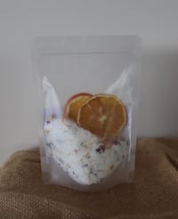 Image 3 of Unwind - Milk Bath Soak 150g