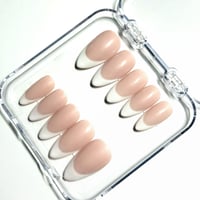 Image 2 of Priklijuojami nagai - White Elegance (Vidutinio ilgio)