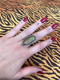 Image 2 of Ring oder Kette aus Sterlingsilber mit grünem Unakite und Silberkugeln
