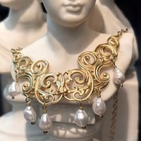 Image 1 of NUAGES BAROQUE Collier - 6 White Drop Pearls