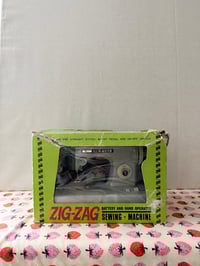 Image 3 of *Destash* Vintage Mini Sewing Machines