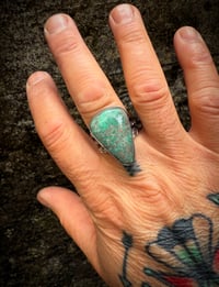 Image 4 of WL&A Handmade Heavy Ingot Old Style Split Band Minty Broken Arrow Turquoise Ring - Size 11