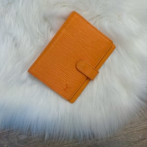 Image of Authentic Louis Vuitton Vintage Epi Agenda Day Planner 