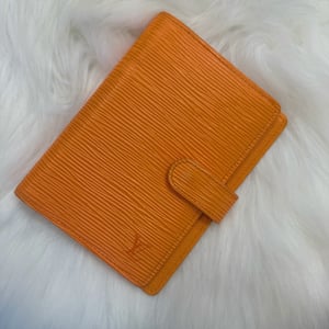 Image of Authentic Louis Vuitton Vintage Epi Agenda Day Planner 