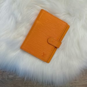 Image of Authentic Louis Vuitton Vintage Epi Agenda Day Planner 