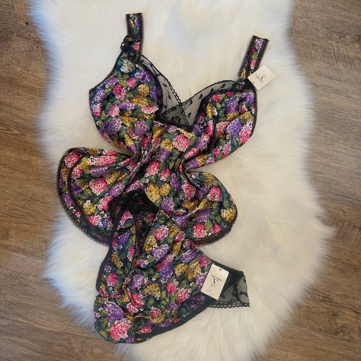 Image of Valentino Intimo Vintage 2 Pc Satin Lounge Set - NWT, Size M/L