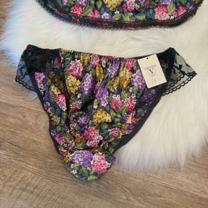 Image of Valentino Intimo Vintage 2 Pc Satin Lounge Set - NWT, Size M/L