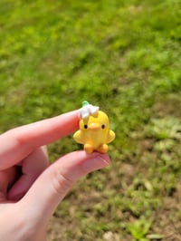 Image 1 of Bomi flower hat charm