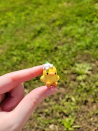 Image 4 of Bomi flower hat charm