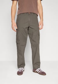 Image 1 of Pantalones Wrangler Casely Jones Uitility pant en liquidación.