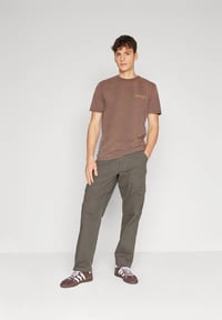 Image 2 of Pantalones Wrangler Casely Jones Uitility pant en liquidación.