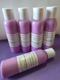 Image 3 of U'NIQUE LAVENDER SHOWER GEL