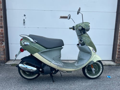 Image of 2007 Buddy 125 Scooter, Sold as is