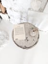 Tabouret crème.
