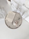 Tabouret crème.