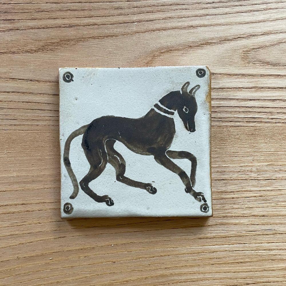 Whippet tile