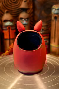 Image 2 of My Neighbor Daruma Mug Red (Gold Belly)