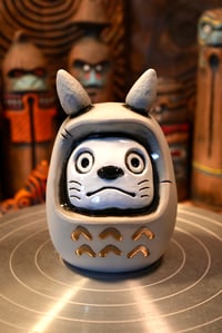 Image 1 of My Neighbor Daruma Mug Grey (Gold Belly)