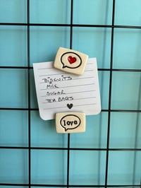 Image 3 of Love or Hello Speech Bubble Ceramic Magnets (set of 2)
