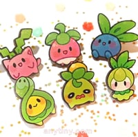 Image 1 of Pokemon wooden pin, Petilil, Oddish, Budew, Smoliv, Hoppip and Bounsweet
