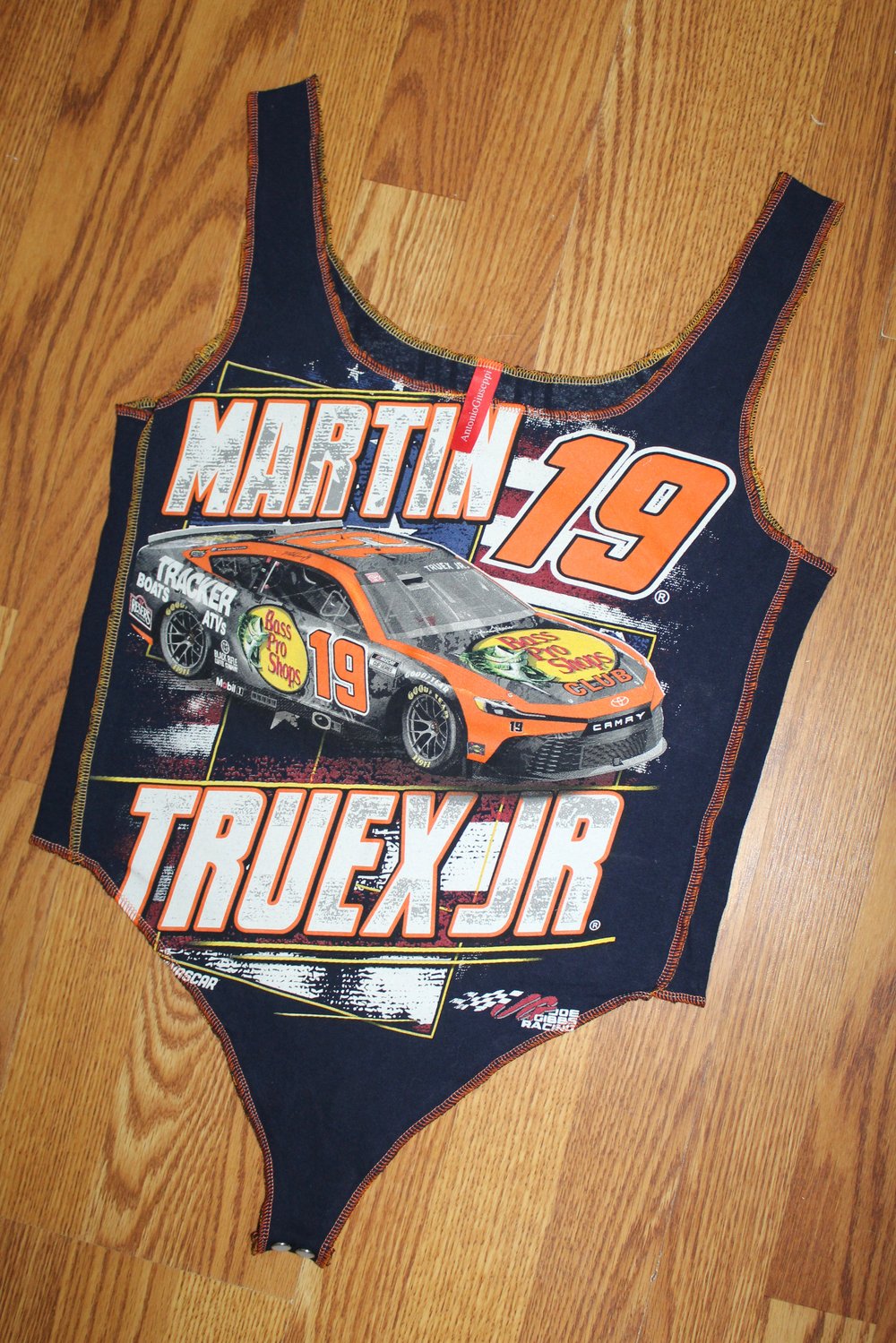 BASS PRO SHOPS NASCAR BODYSUIT (M)