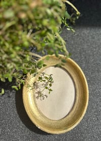 Image 4 of Small Oval Vintage Frame