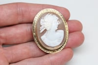 Image 5 of Art Deco 14k Green Gold, Shell Cameo - Beautiful Antique Cameo Brooch