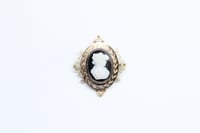 Image 3 of Antique 14k Yellow Gold, Hardstone Agate Cameo - Lovely Lady in Profile Cameo Brooch or Pin