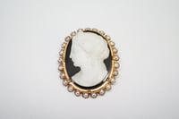 Image 1 of Large, Exquisite Early Victorian 18k Yellow Gold, Hardstone Agate Cameo - Mourning Brooch - Excep...