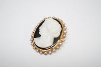 Image 2 of Large, Exquisite Early Victorian 18k Yellow Gold, Hardstone Agate Cameo - Mourning Brooch - Excep...