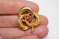 Image 7 of Victorian 10k Gold Brooch with Red Stone - Lovely Antique Pin - Ribbon Details, Lovely Design