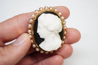 Image 5 of Large, Exquisite Early Victorian 18k Yellow Gold, Hardstone Agate Cameo - Mourning Brooch - Excep...