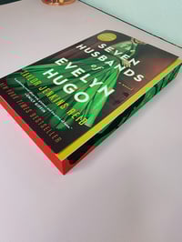 Image 3 of Paperback The Seven Husbands of Evelyn Hugo by Taylor Jenkins Reid
