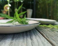 Image 2 of Petite assiette creuse